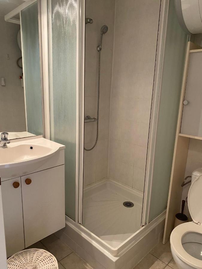 Joli Appartement Mezzanine Avec Parking La Roquille Agde Extérieur photo